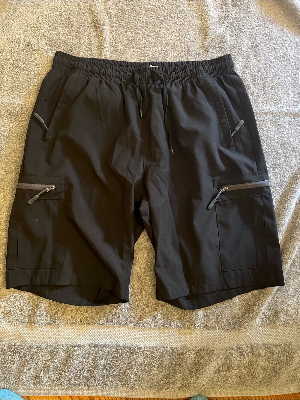 Women’s Black Zip Pocket Cargo Shorts